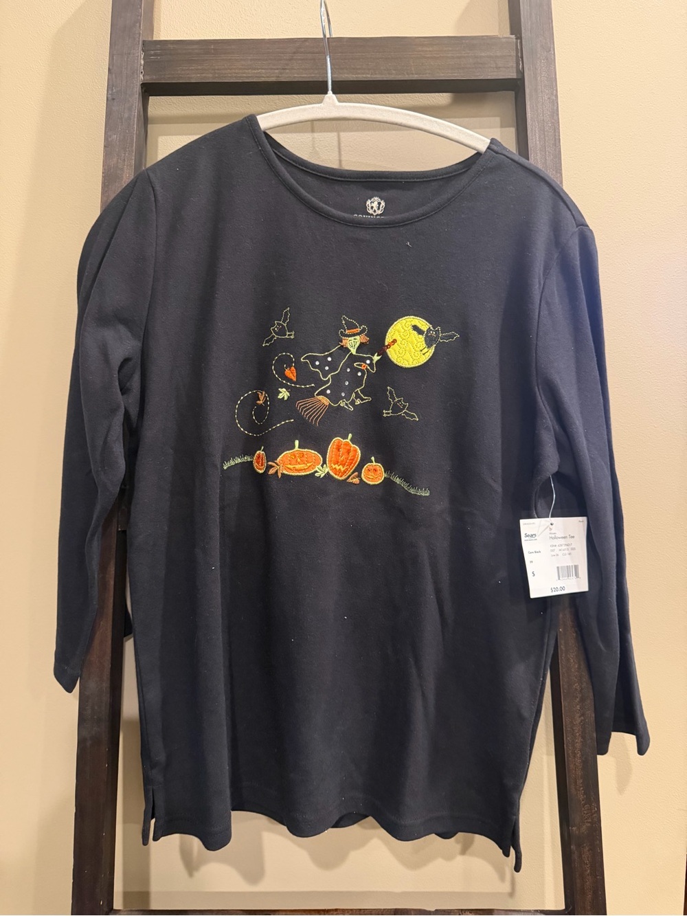 Women’s Halloween Embroidered Long-Sleeve Top